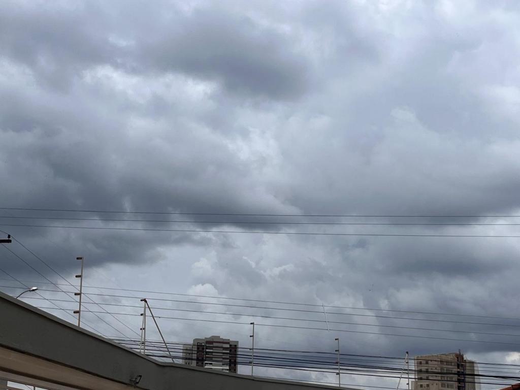 Ciclone extratropical pode trazer ventos de até 95 km/h à região; Entenda a situação