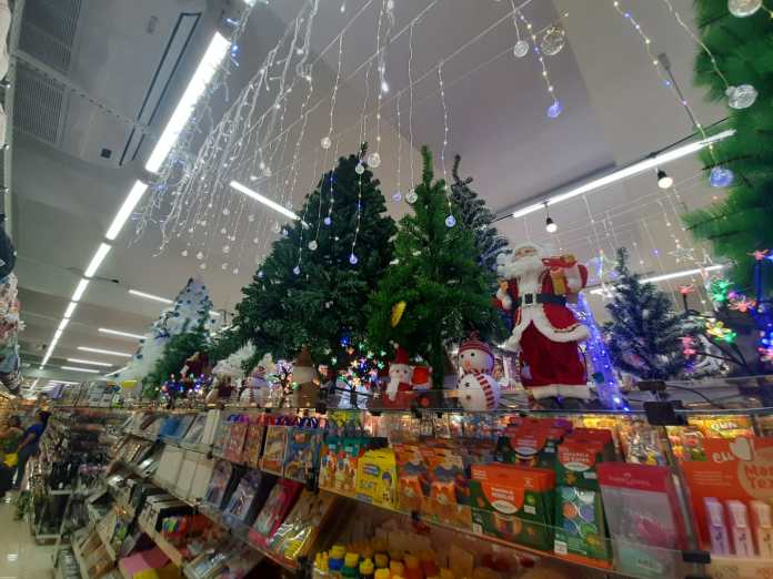 Veja quando começa o horário especial do comércio para o Natal