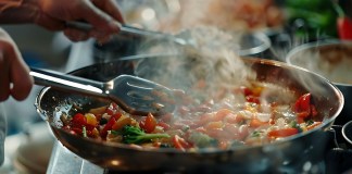 Restaurante na região da Rodoviária de São Carlos oferece vaga para auxiliar de cozinha