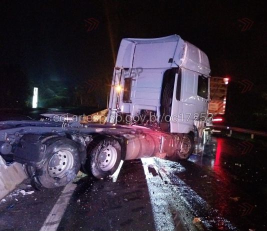 Mancha de óleo provocou acidente