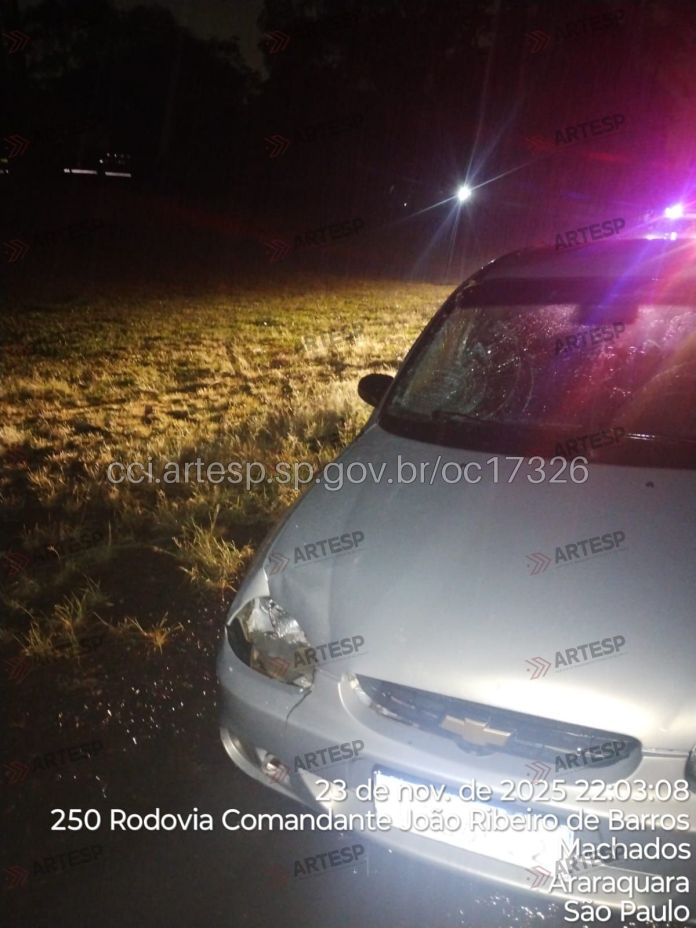 Pedestre morre atropelado na SP 255 Pedestre morre atropelado na SP 255