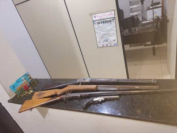 Força Tática prende homem por posse irregular de armas de fogo no Jardim Ricetti