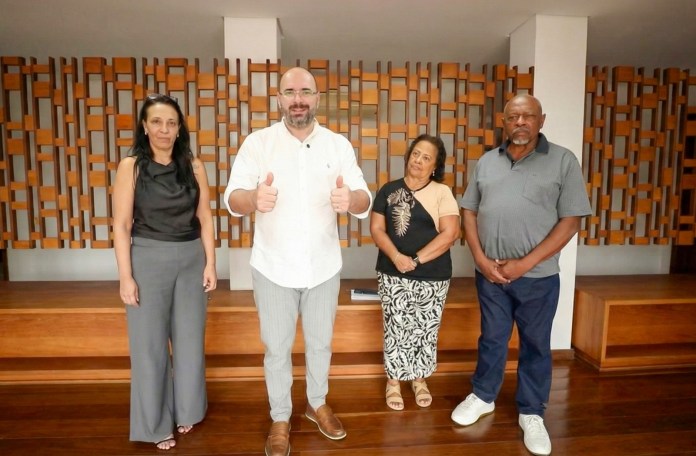 Prefeitura paga 2ª parcela do 13° salário aos servidores