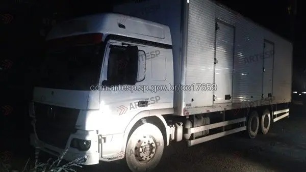 Motorista é encontrado morto em cabine de caminhão