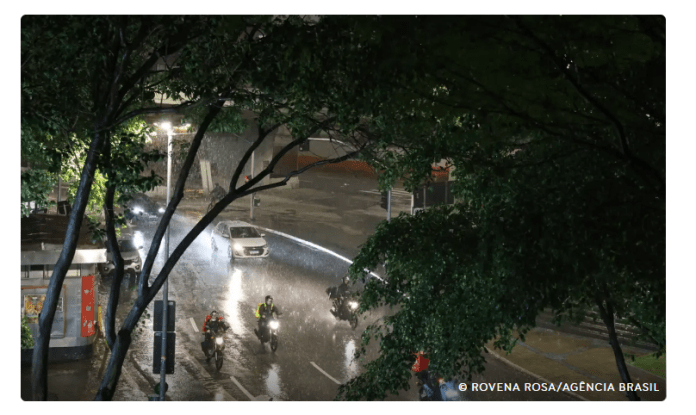 Após temporal, muro de antiga fábrica desaba em Franca (SP) e mata uma pessoa