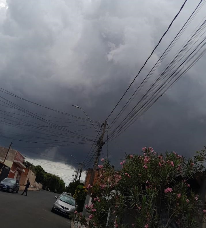 São Carlos deve enfrentar uma das semanas mais chuvosas de 2025, aponta previsão