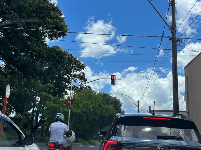 semaforos São Carlos tem semáforos demais?