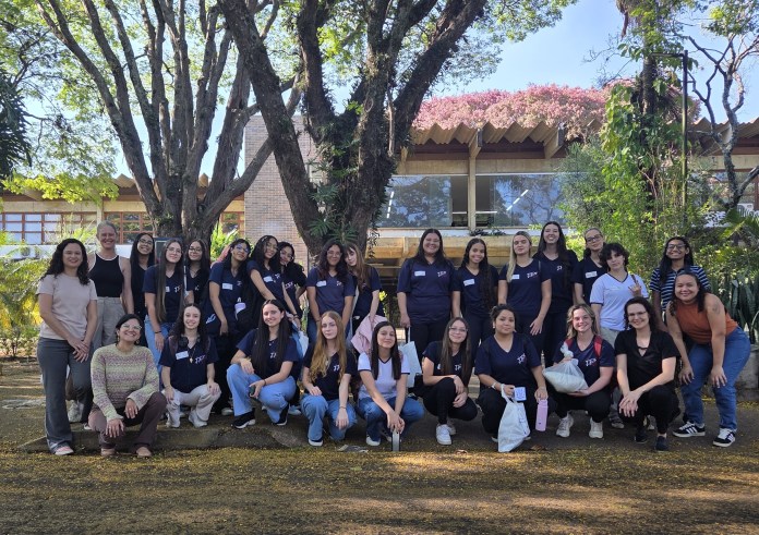 Projeto da UFSCar incentiva meninas a seguirem carreira científica e tecnológica