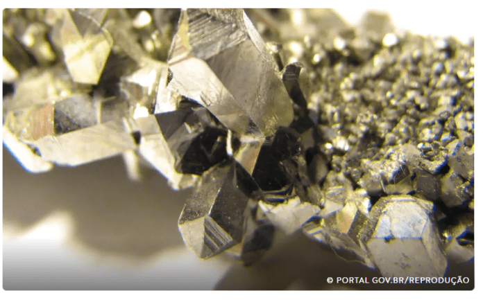 USP desenvolve bateria funcional de nióbio de 3 volts