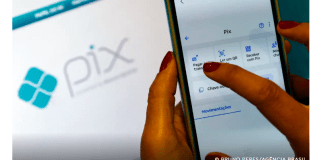 Receita Federal volta a negar taxação do Pix e alerta para golpes