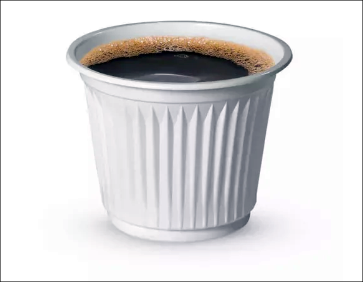 Café com microplásticos? Estudo alerta para riscos ao se consumir uma das bebidas mais tradicionais do Mundo