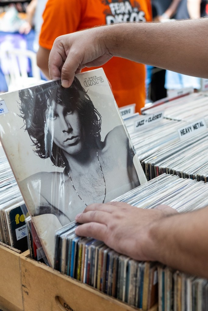 Feira de Discos chega à 4ª edição no Shopping Iguatemi São Carlos e celebra a música que atravessa gerações