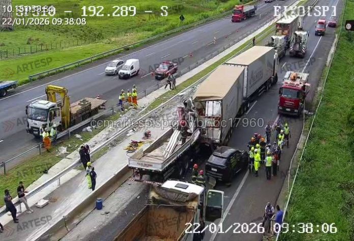 Acidente deixa dois mortos Acidente deixa dois mortos