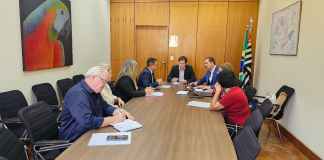 Demandas da Educação de São Carlos apresentada em SP