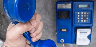 Orelhões serão extintos no Brasil 