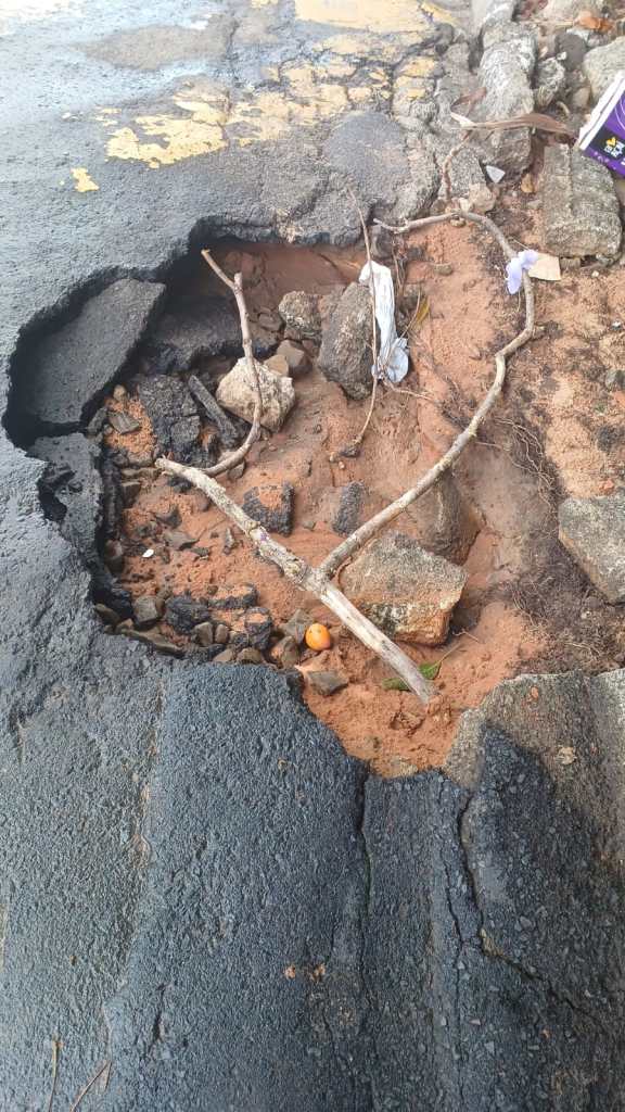 Munícipes pedem conserto na Regit Arab