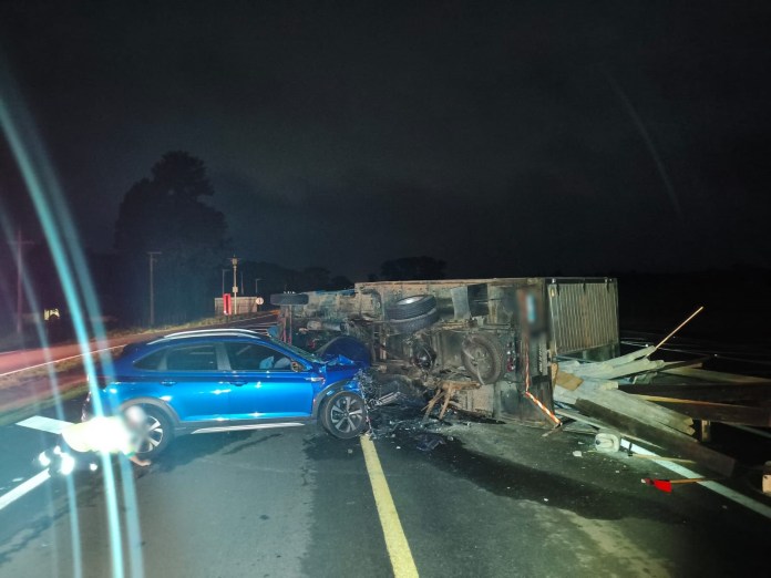 Grave acidente SP 318