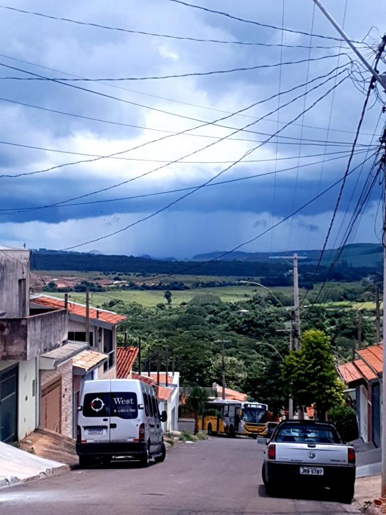 Chuva chegando: nuvens carregadas