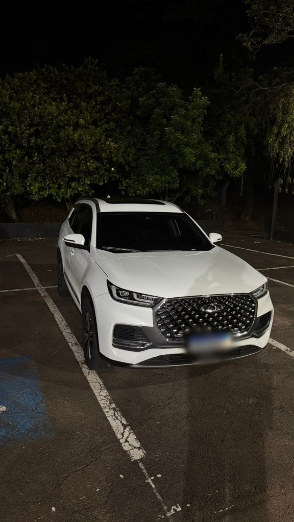 Drogas e veículo apreendidos pela PM