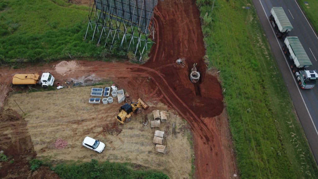 Obras na avenida Humberto Morasco