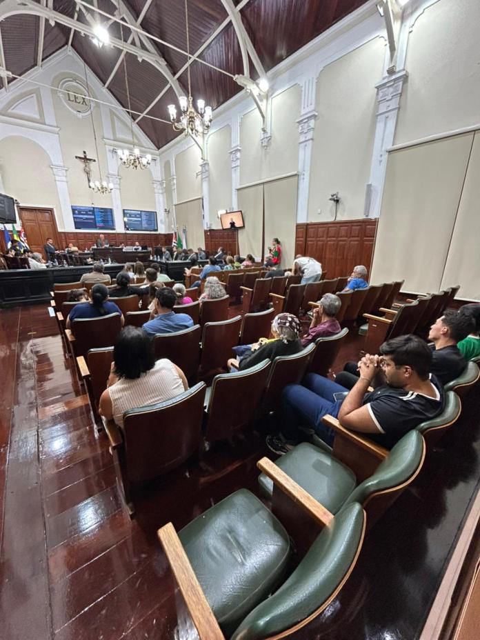 Merenda escolar: Câmara aprova projeto no valor de R$ 23 mi para contratação de empresa que fornecerá alimentação