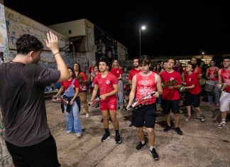Além dos desfiles de rua, o Carnaval de São Carlos também resgata a tradição dos clubes, com atividades no Flor de Maio, e promove bailes em diferentes bairros, como Bicão, Santa Eudóxia e Água Vermelha.