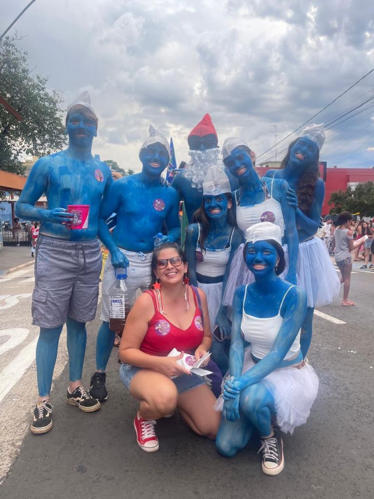 A vereadora Raquel Auxiliadora marcou presença nos principais pontos do Carnaval de São Carlos levando uma mensagem clara: alegria e respeito precisam caminhar juntos.