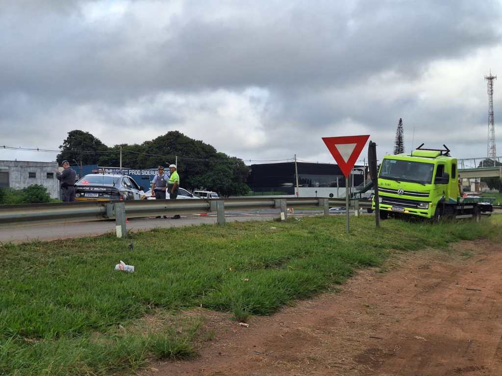 Homem foi atropela na WL; Políca no local