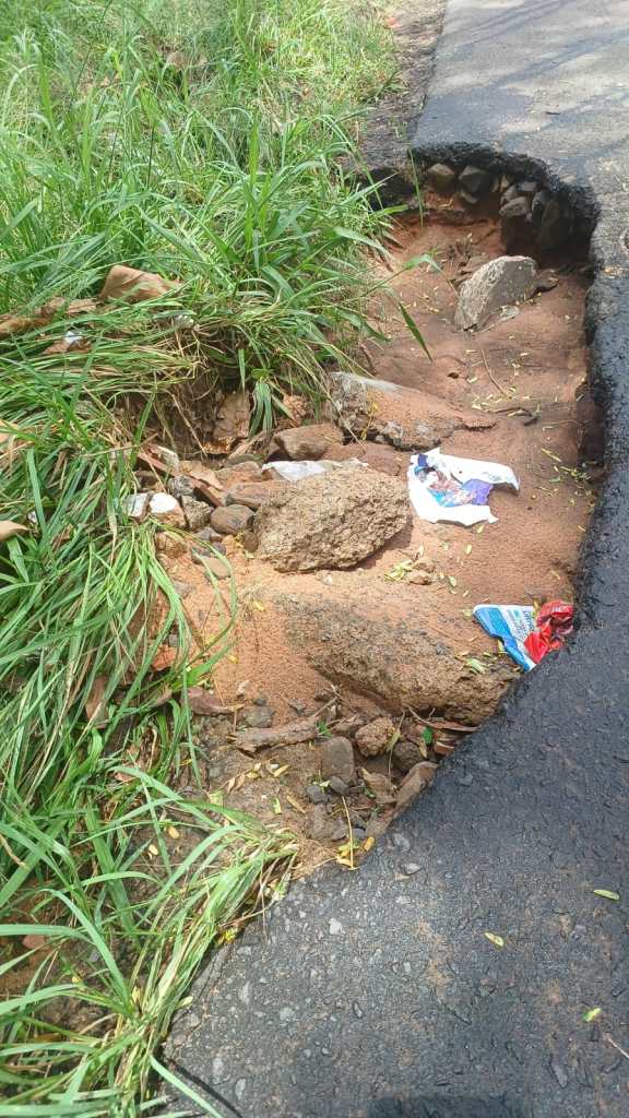 Munícipes pedem conserto na Regit Arab