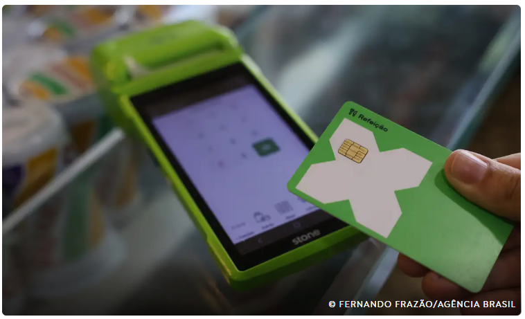 A nova regulamentação do PAT já foi questionada na Justiça pelas maiores empresas de vale-alimentação e refeição do país, que obtiveram liminares suspendendo fiscalização ou aplicação de punições.