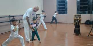 Oficina de capoeira