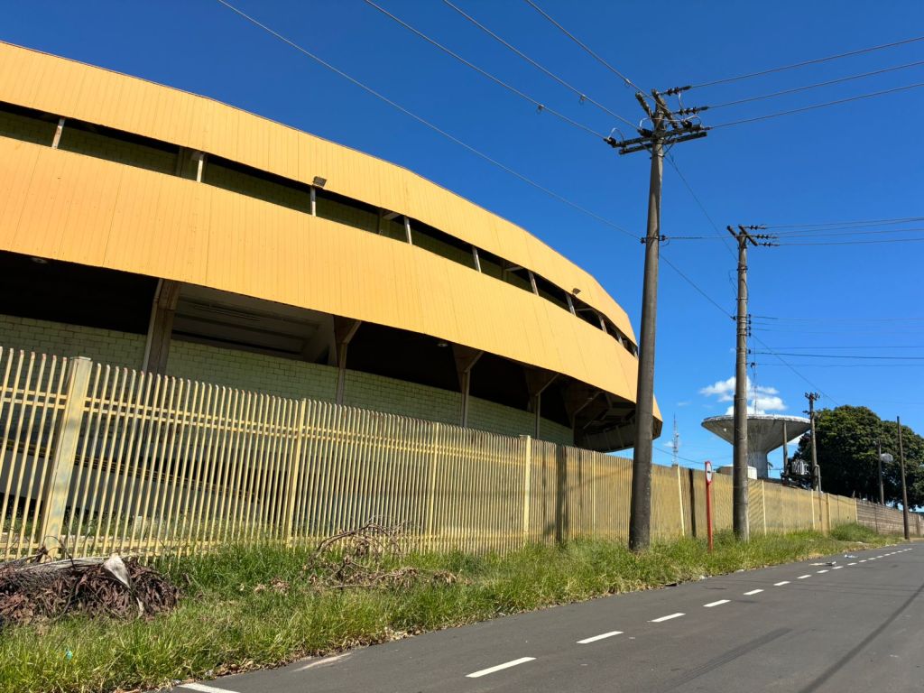 Ginásio Milton Olaio Filho: abordagens em sequência