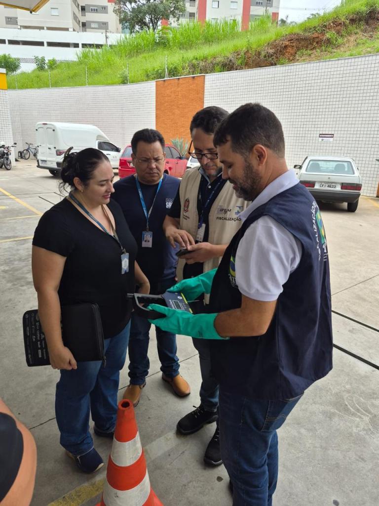 O Procon São Carlos, em parceria com o Ipem-SP (Instituto de Pesos e Medidas do Estado de São Paulo) e a ANP (Agência Nacional do Petróleo, Gás Natural e Biocombustíveis), realizou, no final do mês de fevereiro, uma operação conjunta de fiscalização em quatro postos de combustíveis da cidade.