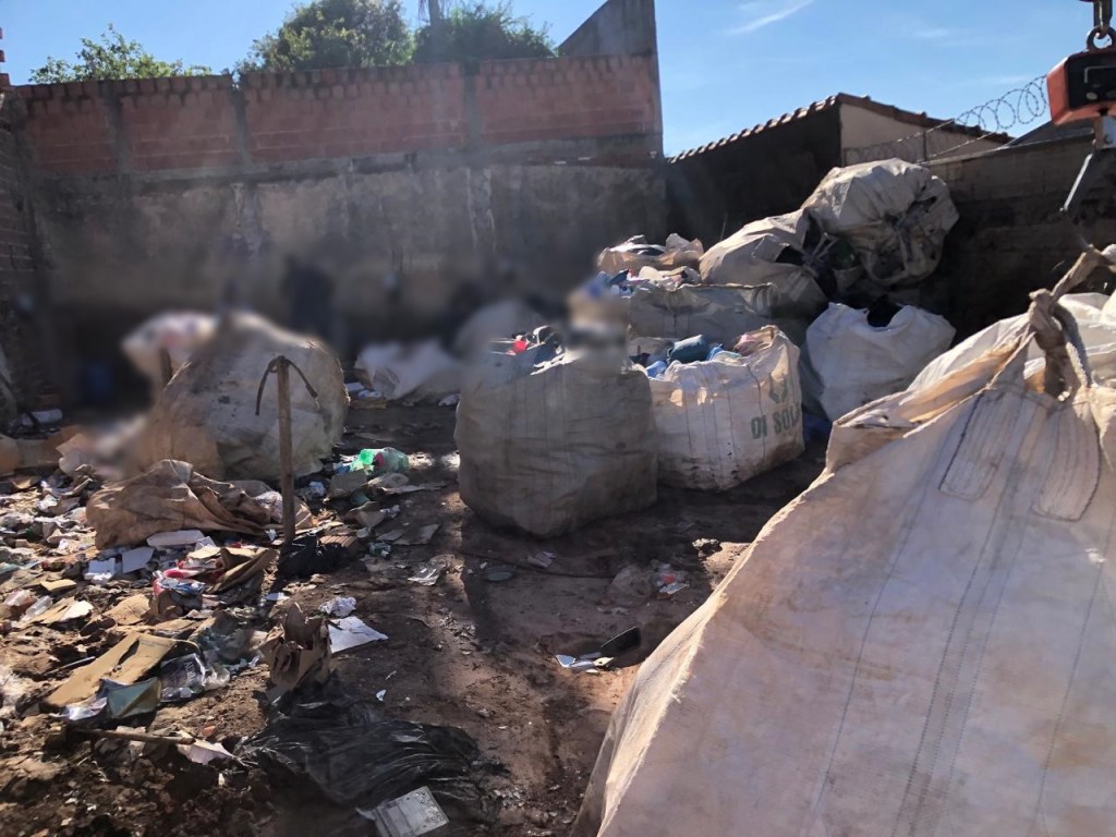 Fiscalização dos depósitos de sucata em São Carlos