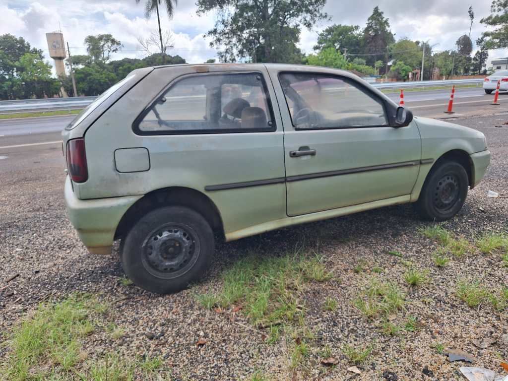 Veículo furtado foi recuperado