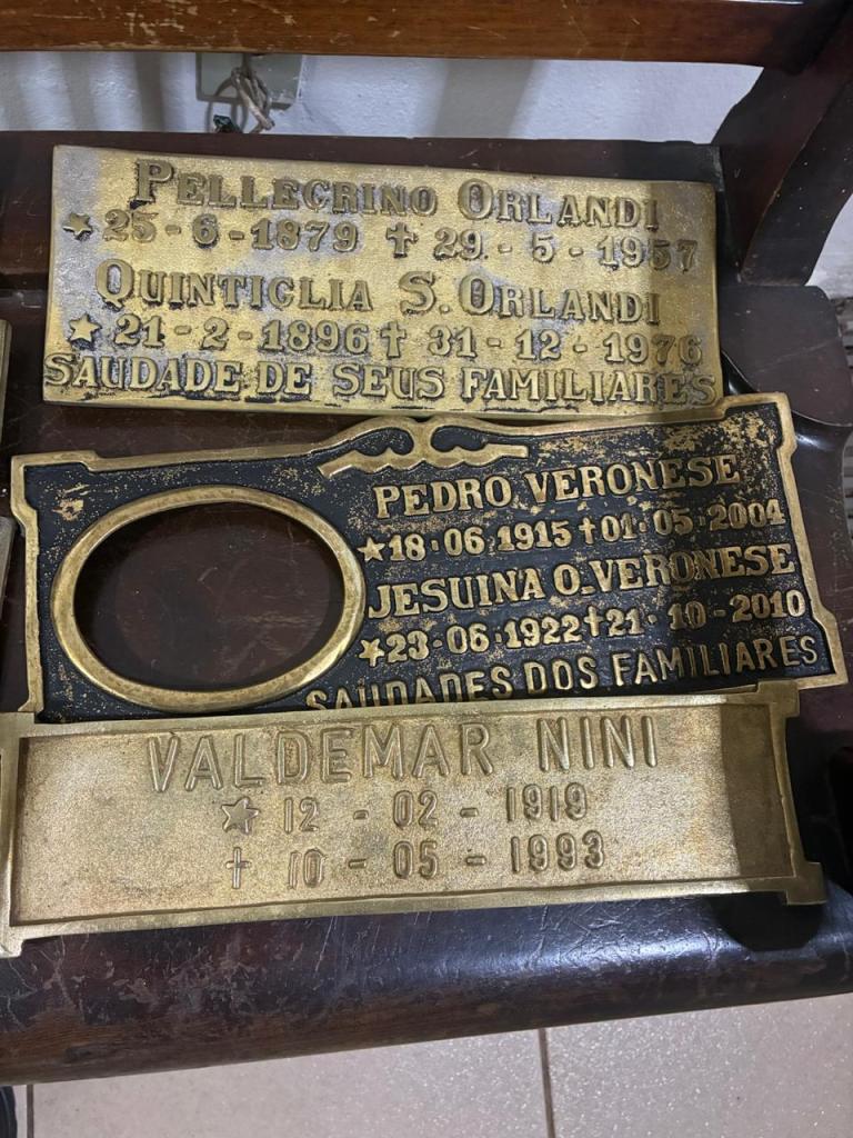 Furtar túmulos no Cemitério virou rotina