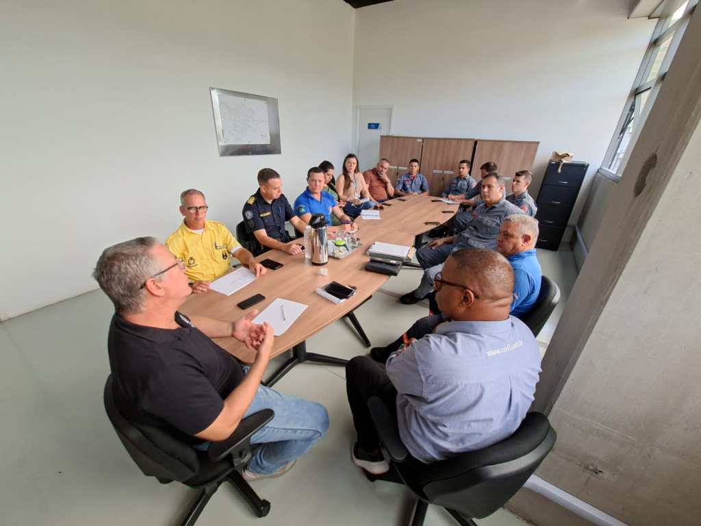 Na manhã desta segunda-feira (23/03), no SIGA, houve uma reunião para alinhar detalhes do simulado.