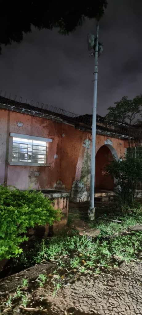 Uma ação rápida da Guarda Municipal de São Carlos impediu uma tentativa de furto de fios elétricos na região central da cidade na madrugada desta quarta-feira (25).