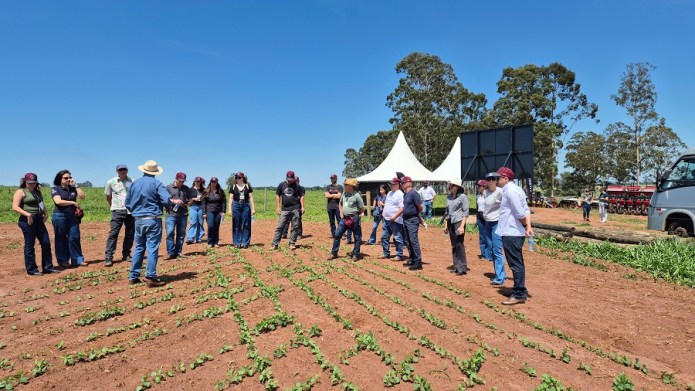 Embrapa e Baldan apresentam como transformar pastagens degradadas em sistemas produtivos durante Dia de Campo em São Carlos Embrapa e Baldan apresentam como transformar pastagens degradadas em sistemas produtivos durante Dia de Campo em São Carlos