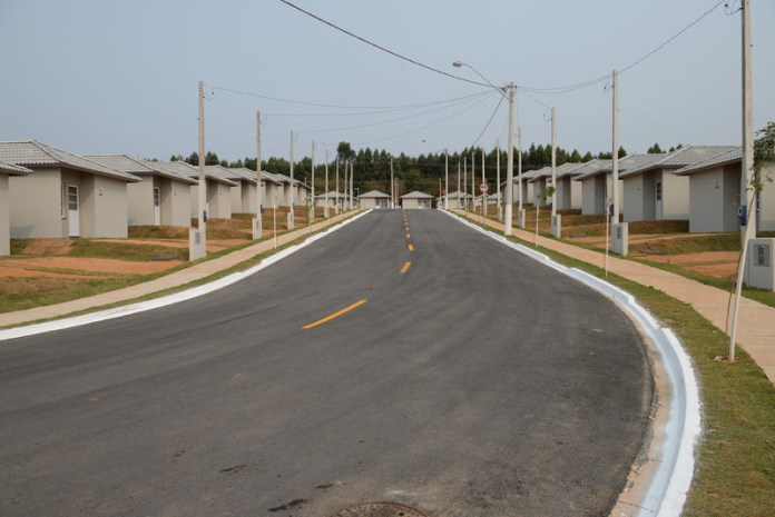 Casa Paulista libera 826 cartas de crédito para São Carlos Casa Paulista libera 826 cartas de crédito para São Carlos