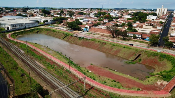 Convênio permitirá ampliação do Piscinão da Travessa 8 Convênio permitirá ampliação do Piscinão da Travessa 8