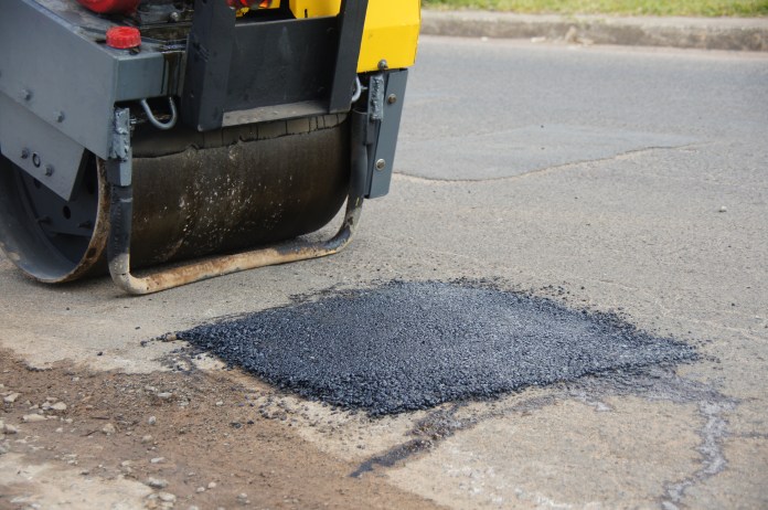 Operação tapa-buraco deve começar nesta terça em São Carlos Operação tapa-buraco deve começar nesta terça em São Carlos