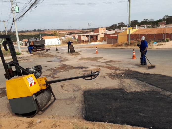 tapa-buraco (8) Chuva intensa atrapalhou início da operação tapa-buraco, diz Prefeitura
