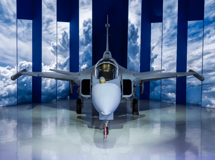 Primeiro caça Gripen produzido no Brasil é apresentado Primeiro caça Gripen produzido no Brasil é apresentado