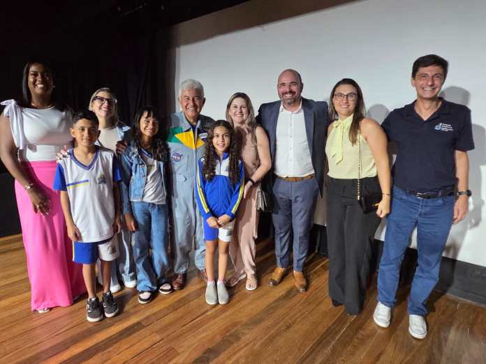 Netto Donato e alunos da rede municipal participam de evento com Marcos Pontes em Brasília Netto Donato e alunos da rede municipal participam de evento com Marcos Pontes em Brasília