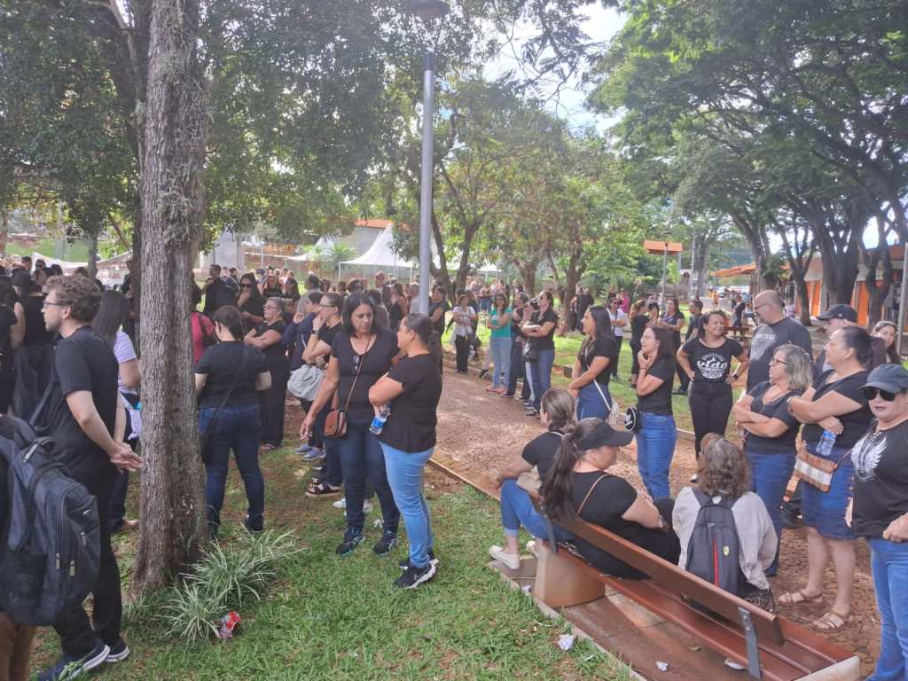 Greve: concentração na Praça Coronel Salles