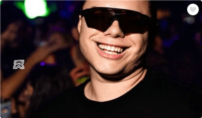 Vakinha: Amigos se unem por Clóvis, que segue internado e lutando pela vida Vakinha: Amigos se unem por Clóvis, que segue internado e lutando pela vida