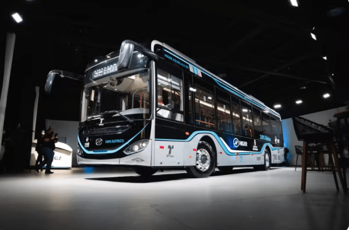 A fabricante chinesa de ônibus e veículos pesados elétricos, Higer Bus, anunciou a implantação de um centro técnico da montadora em Piracicaba (SP). A fabricante chinesa de ônibus e veículos pesados elétricos, Higer Bus, anunciou a implantação de um centro técnico da montadora em Piracicaba (SP).