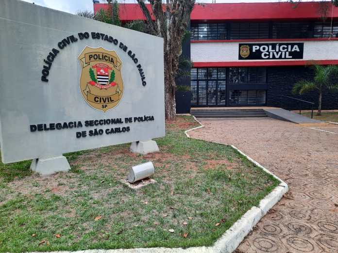 Ladrão usa até martelo para invadir e praticar furto em comércio de São Carlos Ladrão usa até martelo para invadir e praticar furto em comércio de São Carlos