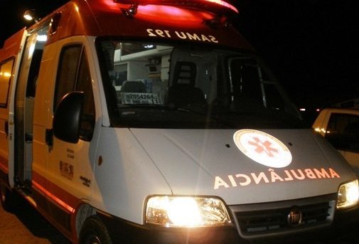 Homem morre após briga em frente a bar Homem morre após briga em frente a bar